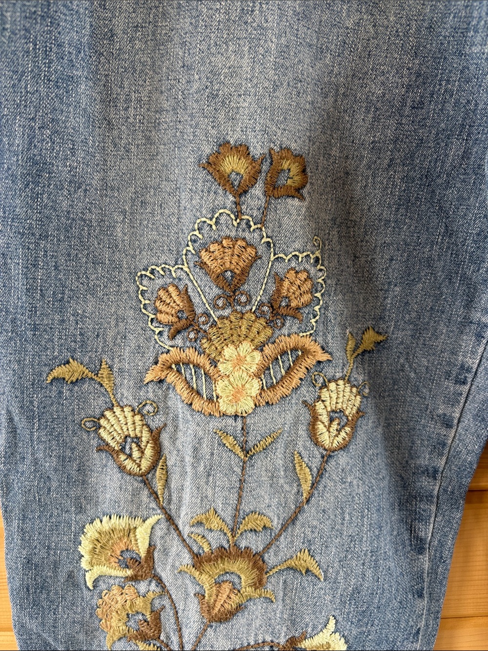Democracy Jeans - Picture 3 of 4